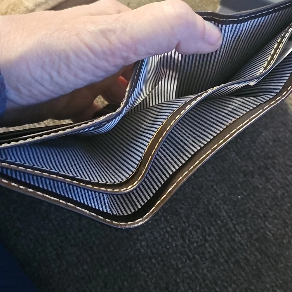 NEW Timberland Leather Wallet Tri-fold
